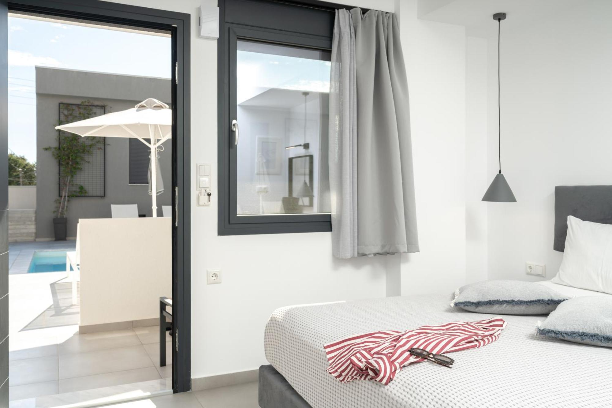 Cove Suites Nea Iraklitsa Exterior photo